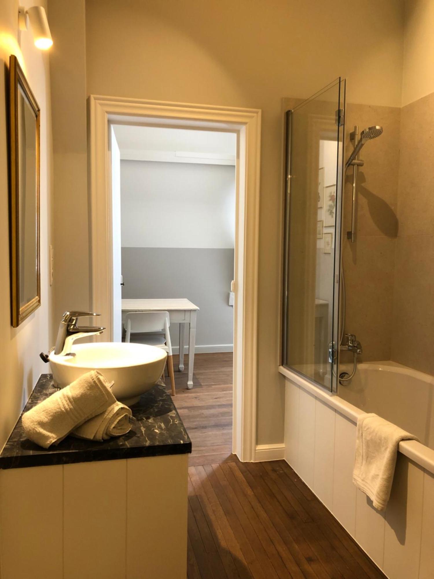 Chateau Lapin 2 Bed & Breakfast