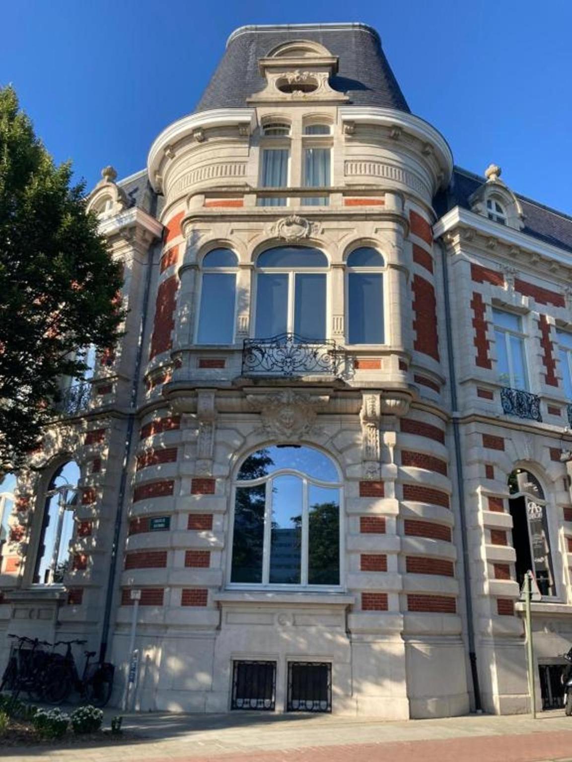 Chateau Lapin 2 *