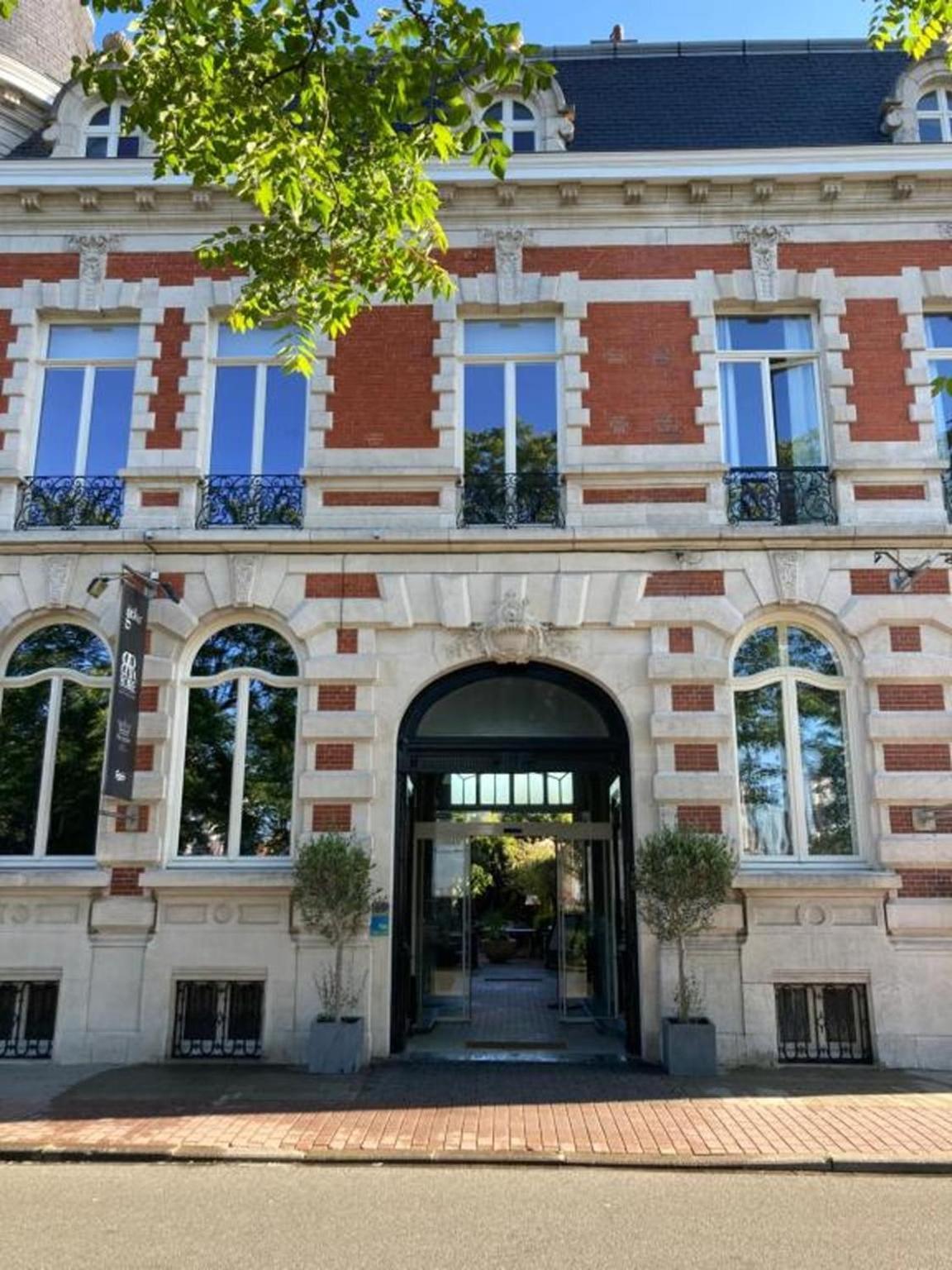 Chateau Lapin 2